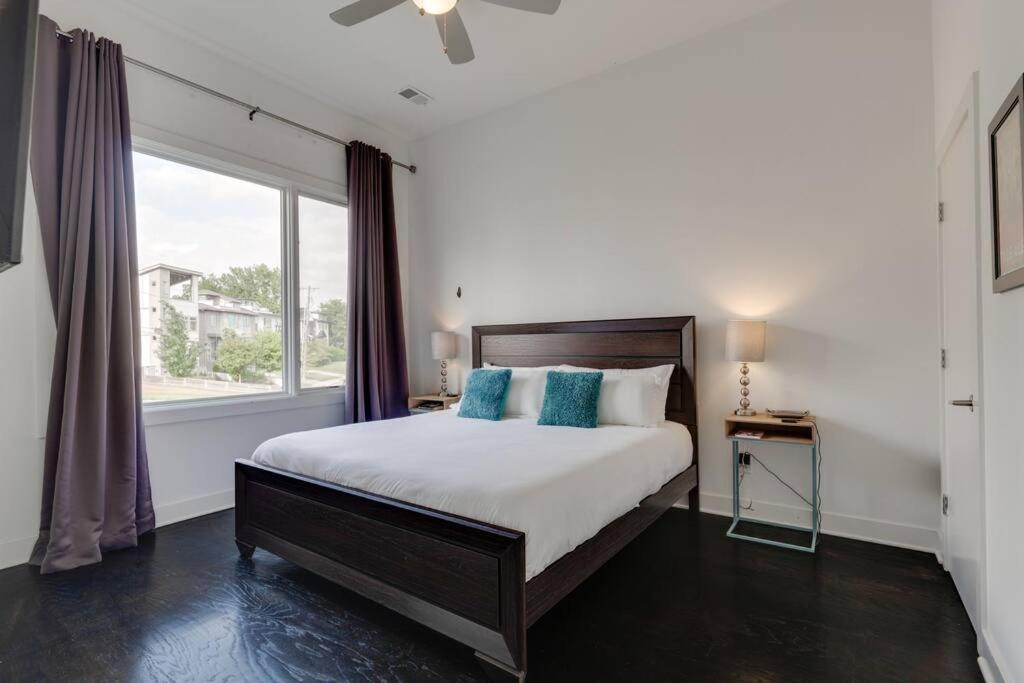 Epic Location- Steps From 12th S, Sleep12 Nashville